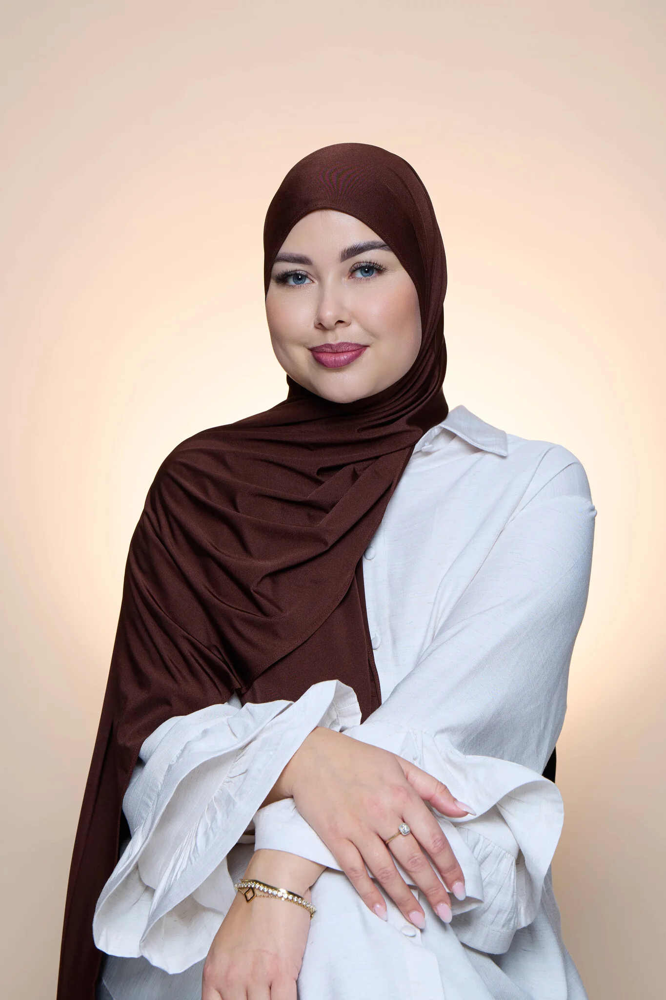 Hijab Premium Satin Mae Brown - Image 2