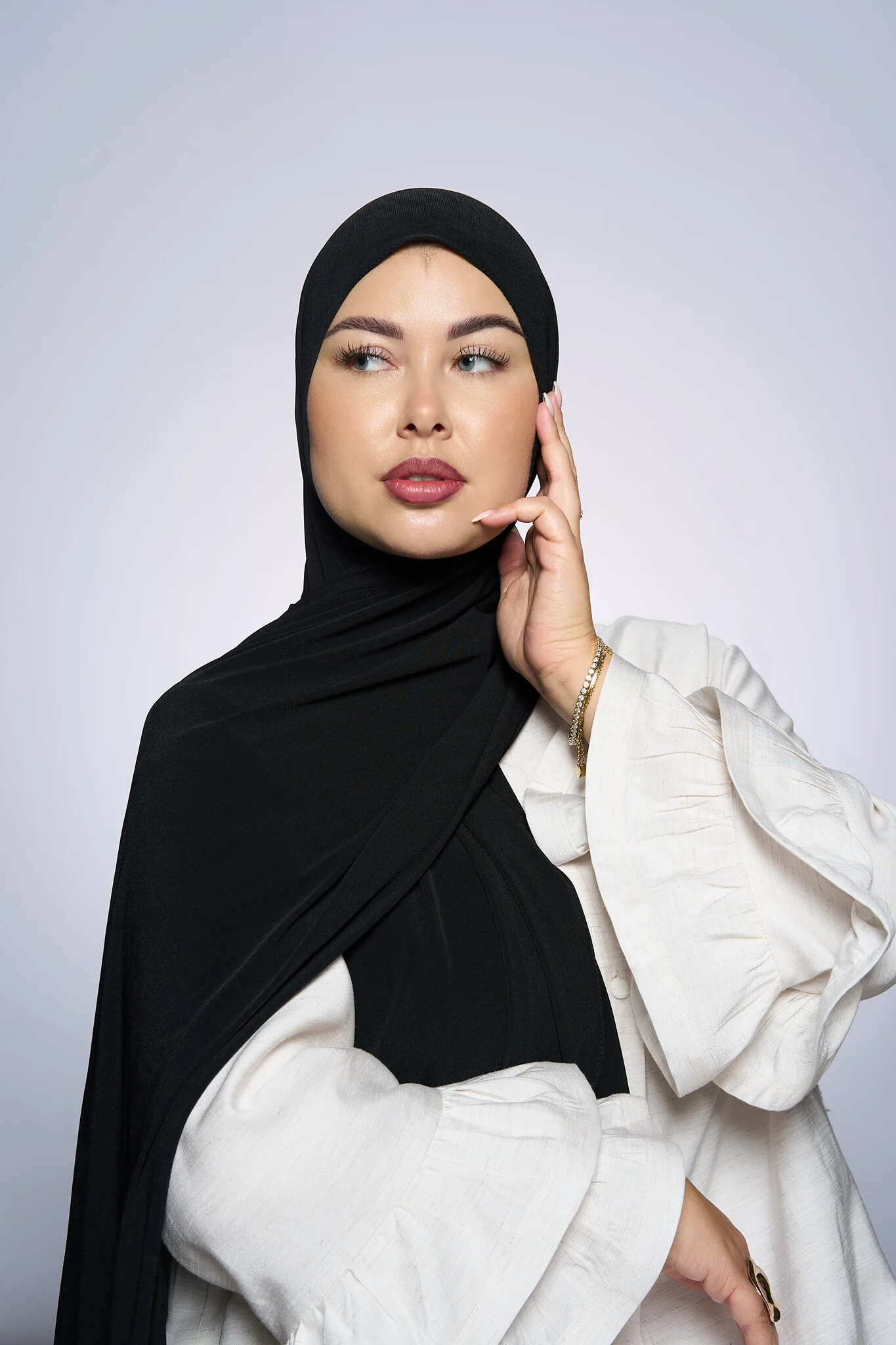 Premium Jersey Hijab Fin -  Black - Image 2