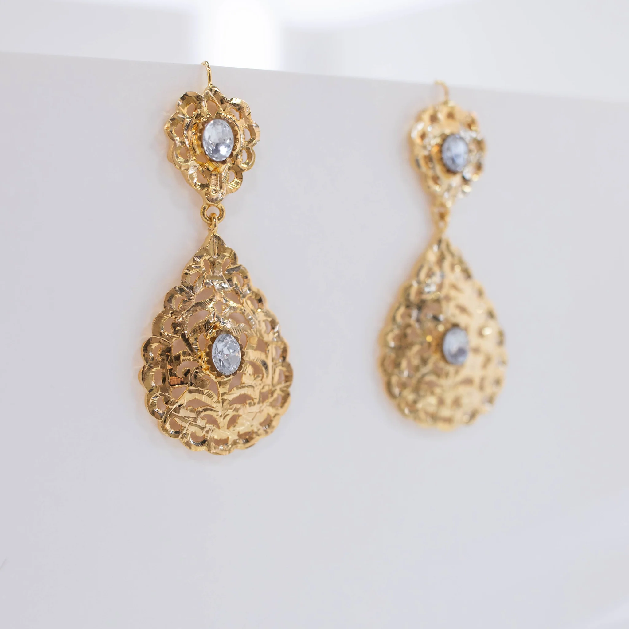 Earrings Cia White