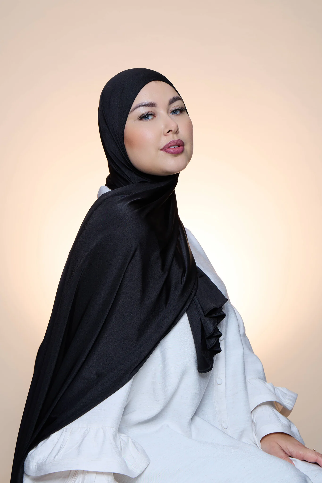 Hijab Premium Satin Mae Black - Image 3