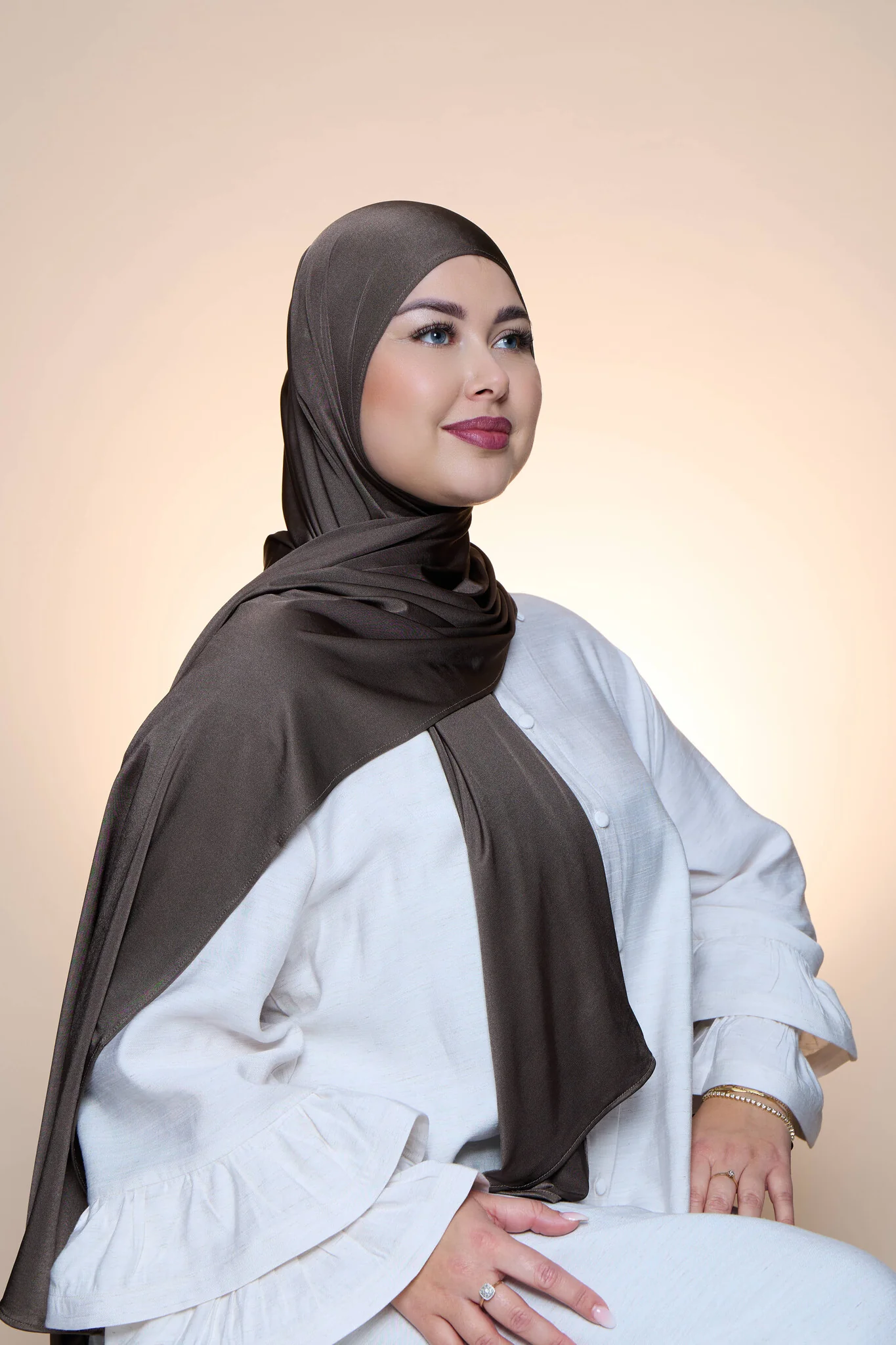 Hijab Premium Satin Mae Darkolive Green