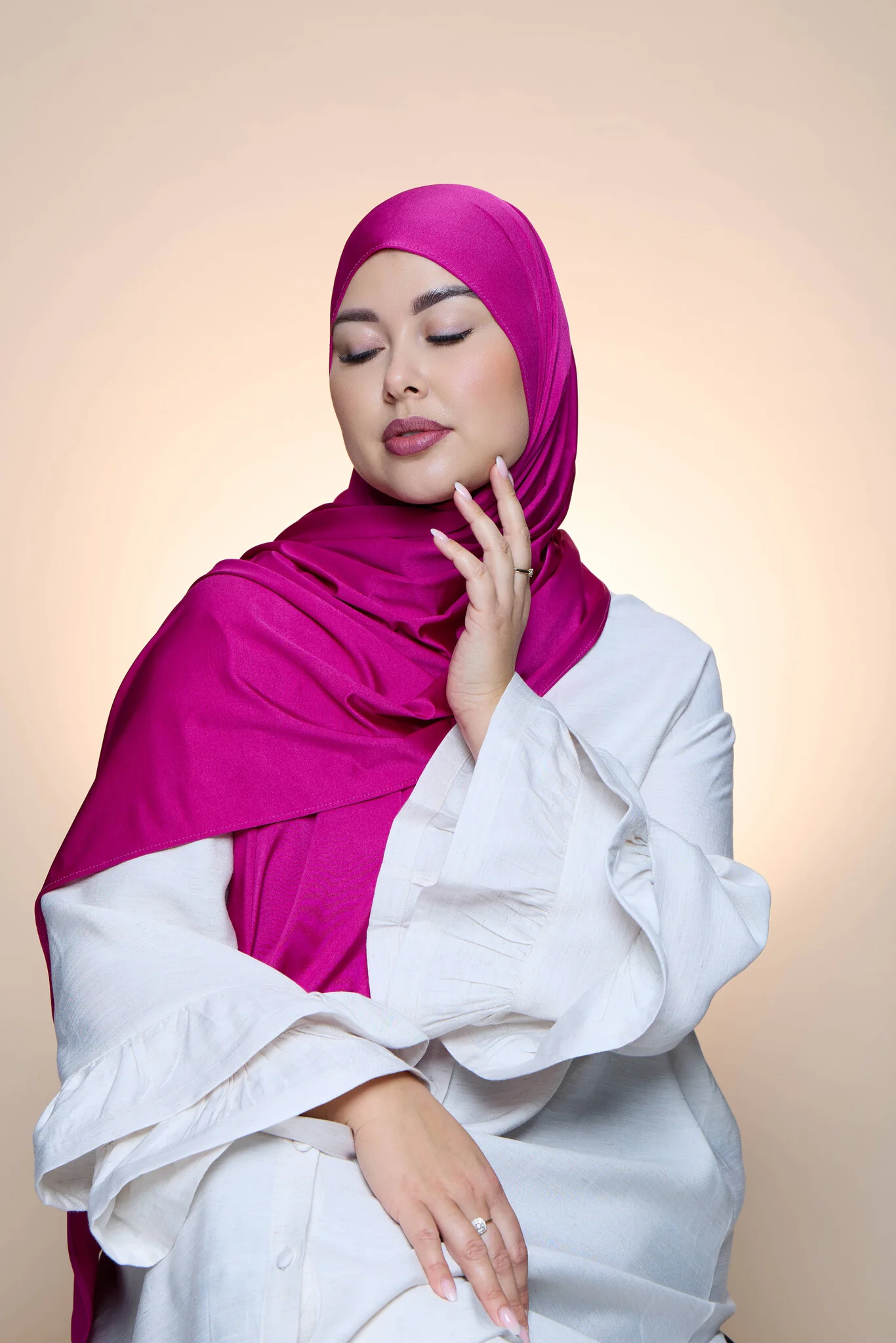 Hijab Premium Satin Mae Magenta - Image 2