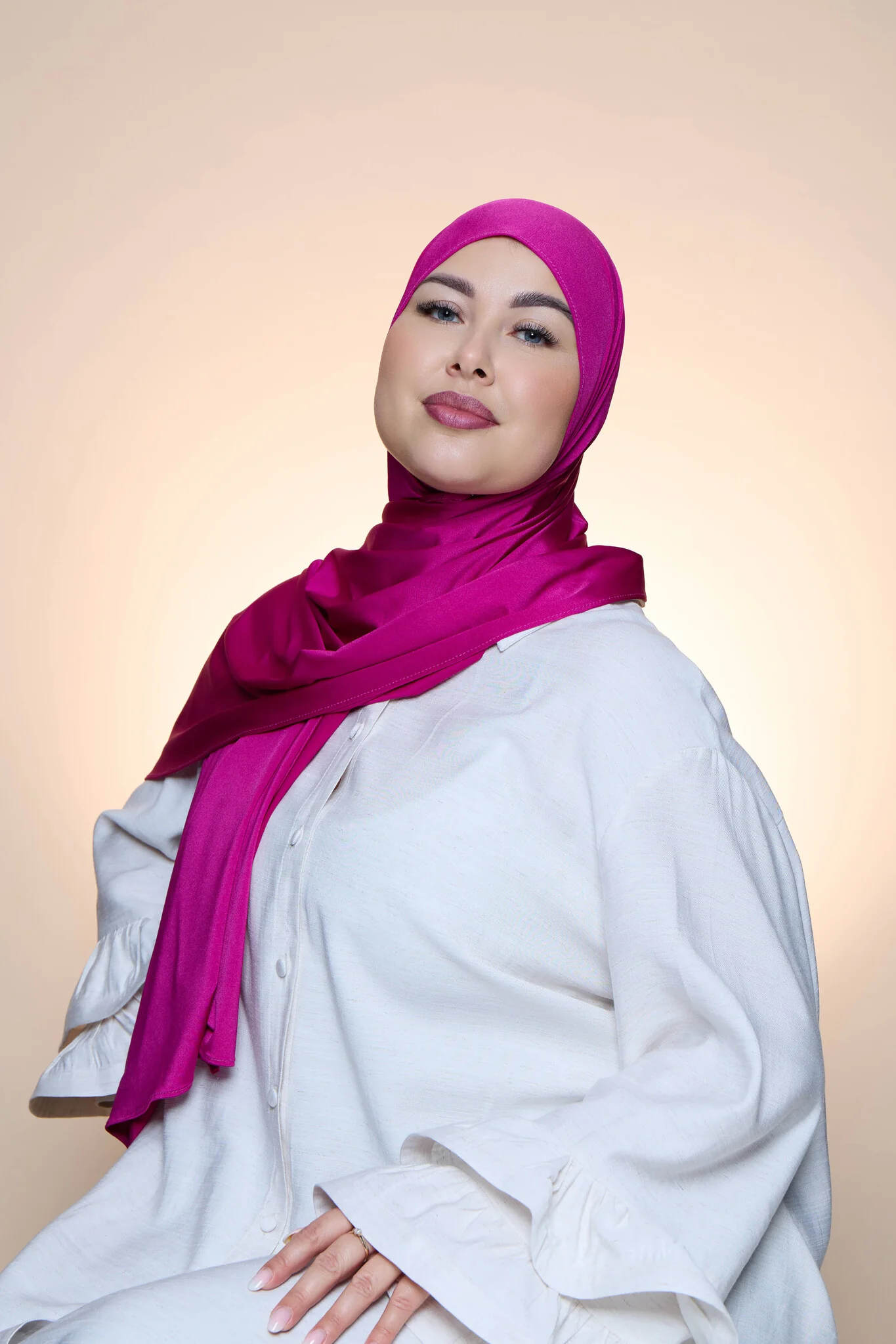 Hijab Premium Satin Mae Magenta - Image 3