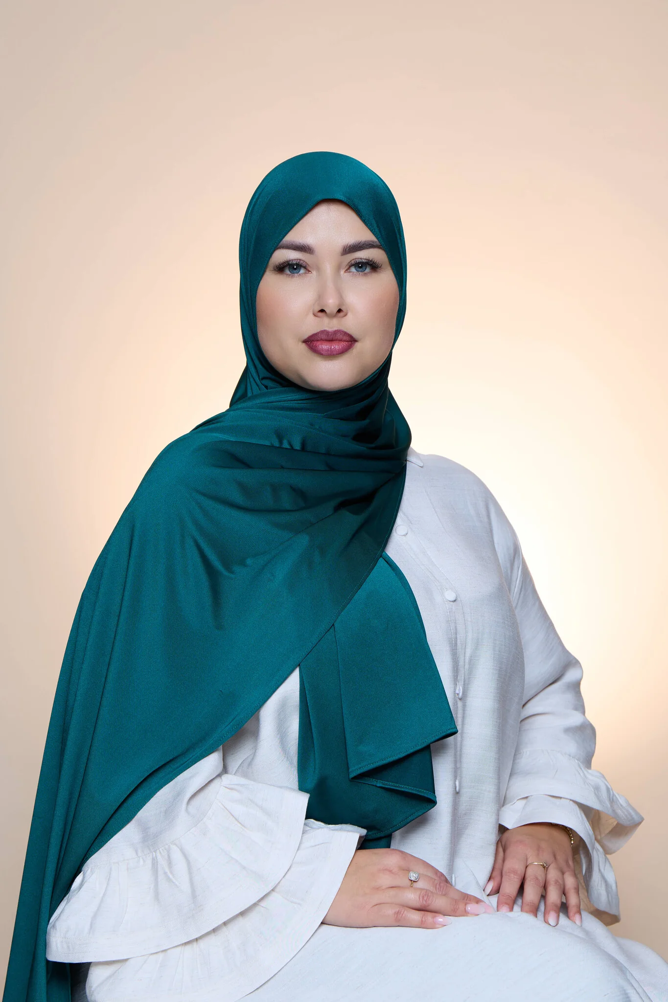 Hijab Premium Satin Mae Pine Green