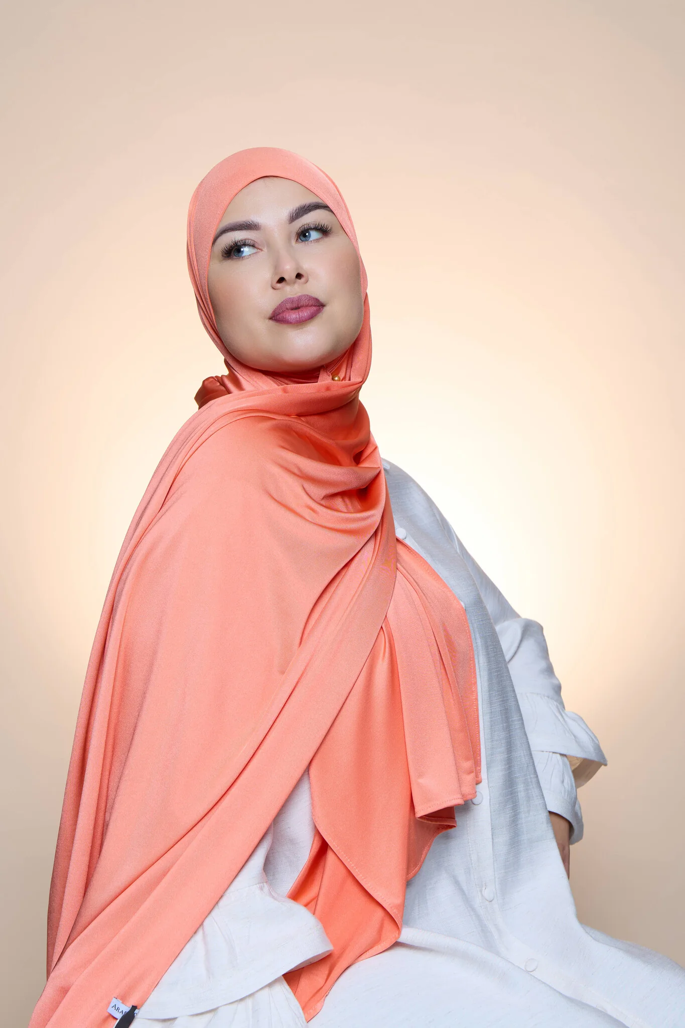 Hijab Premium Satin Mae Salmon - Image 3