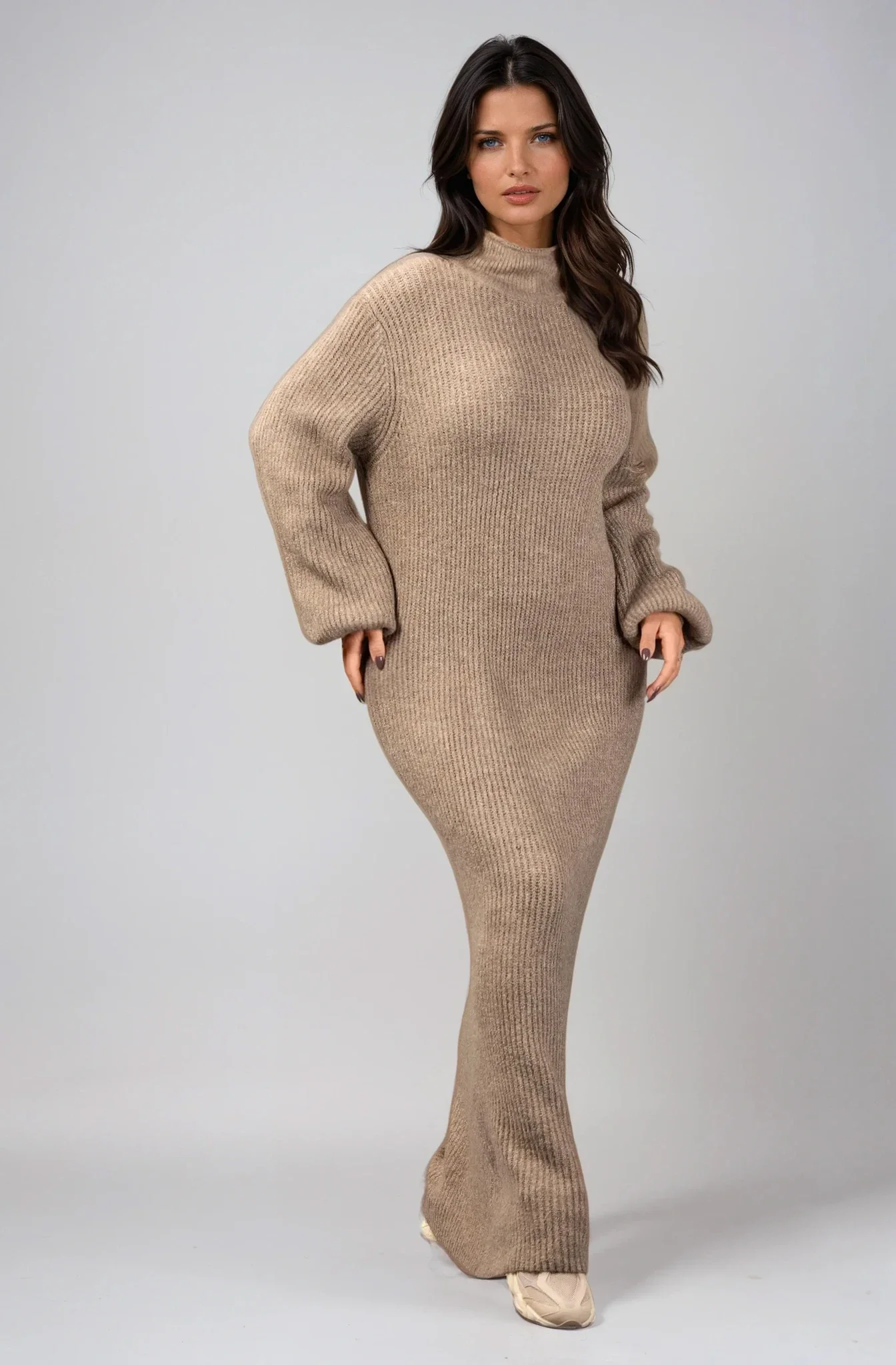 Naomi Khaki - Image 3