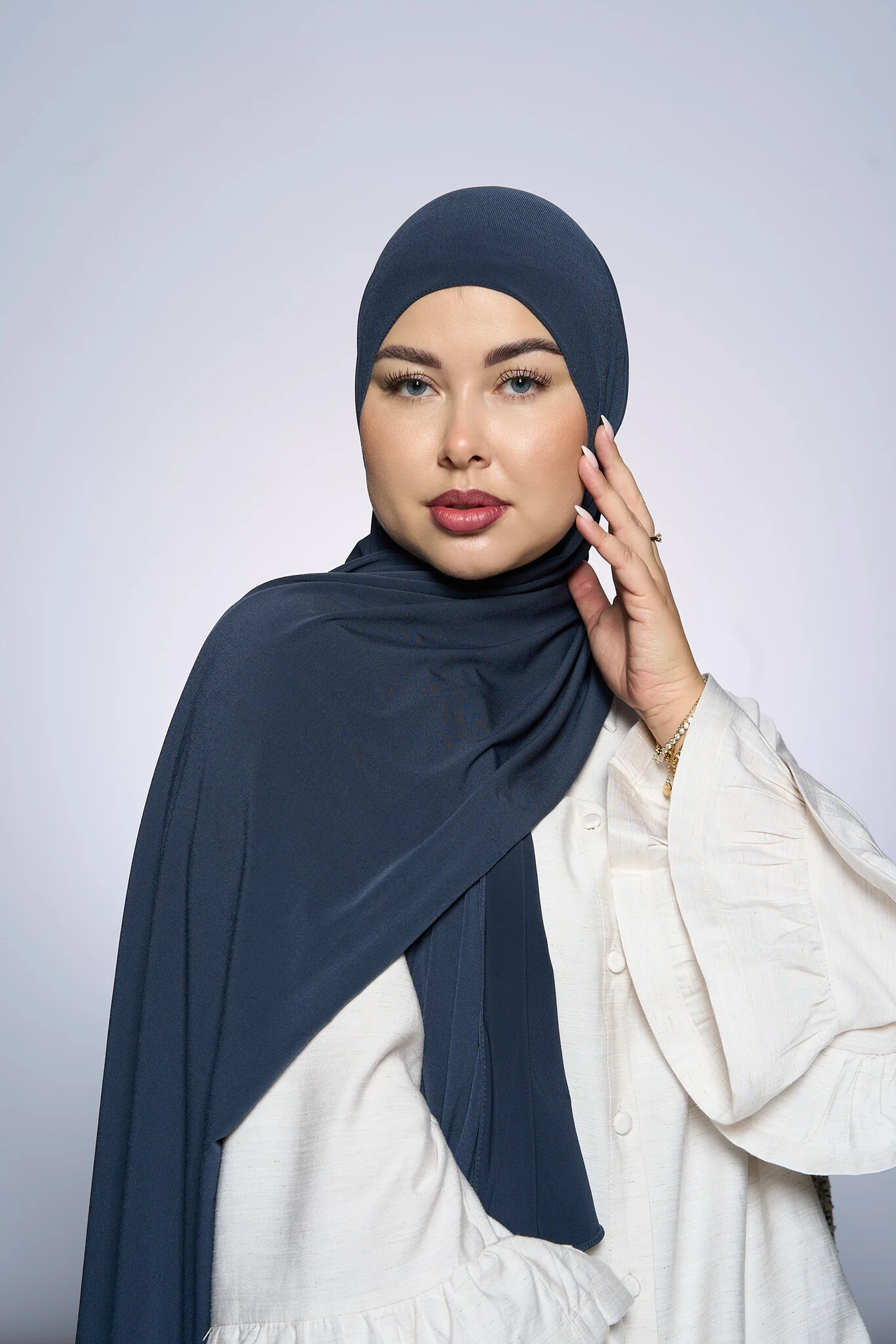 Premium Jersey Hijab Fin -   Anthracite Gray - Image 2