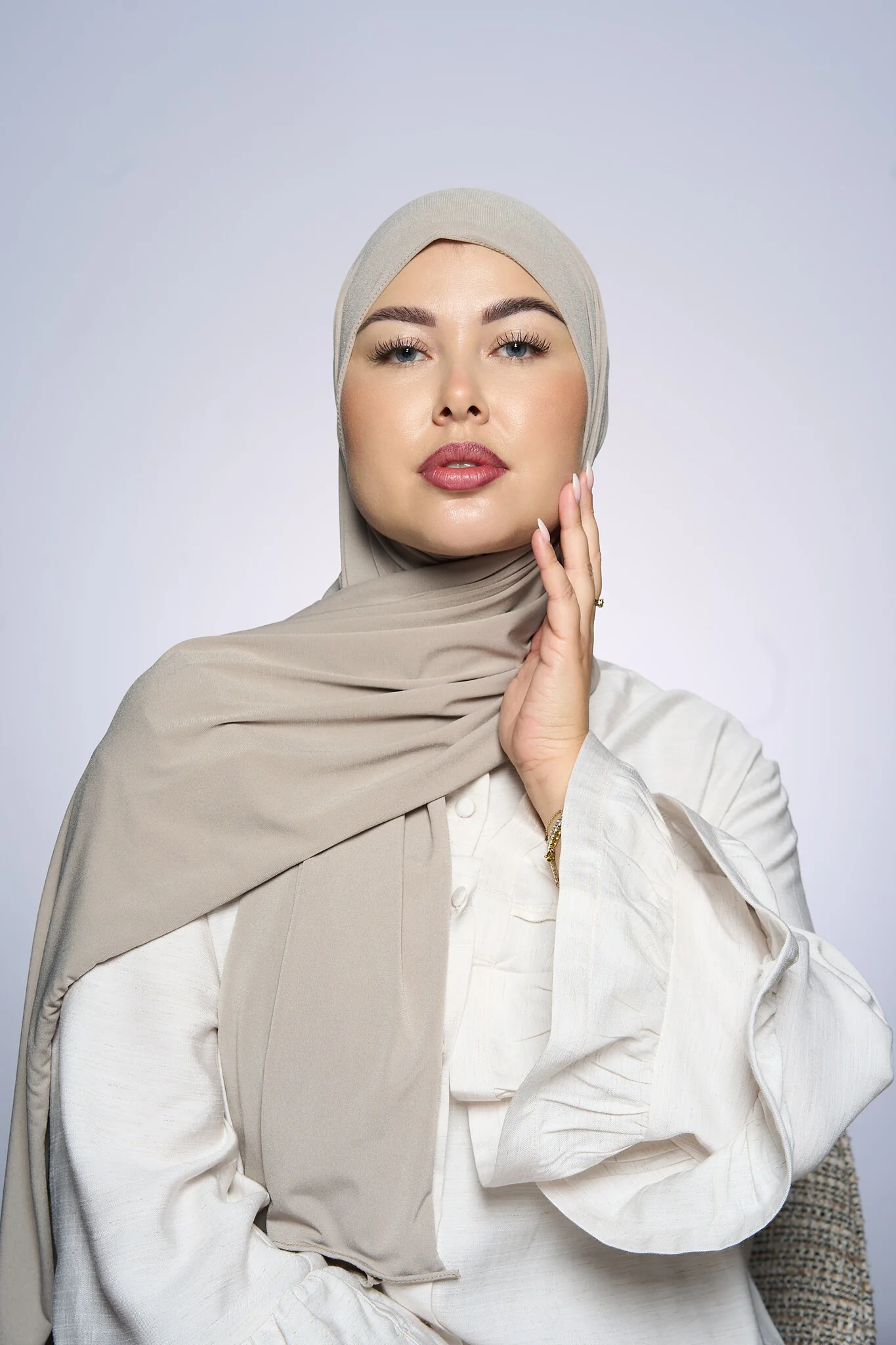 Premium Jersey Hijab Fin -  Dark Almond - Image 2