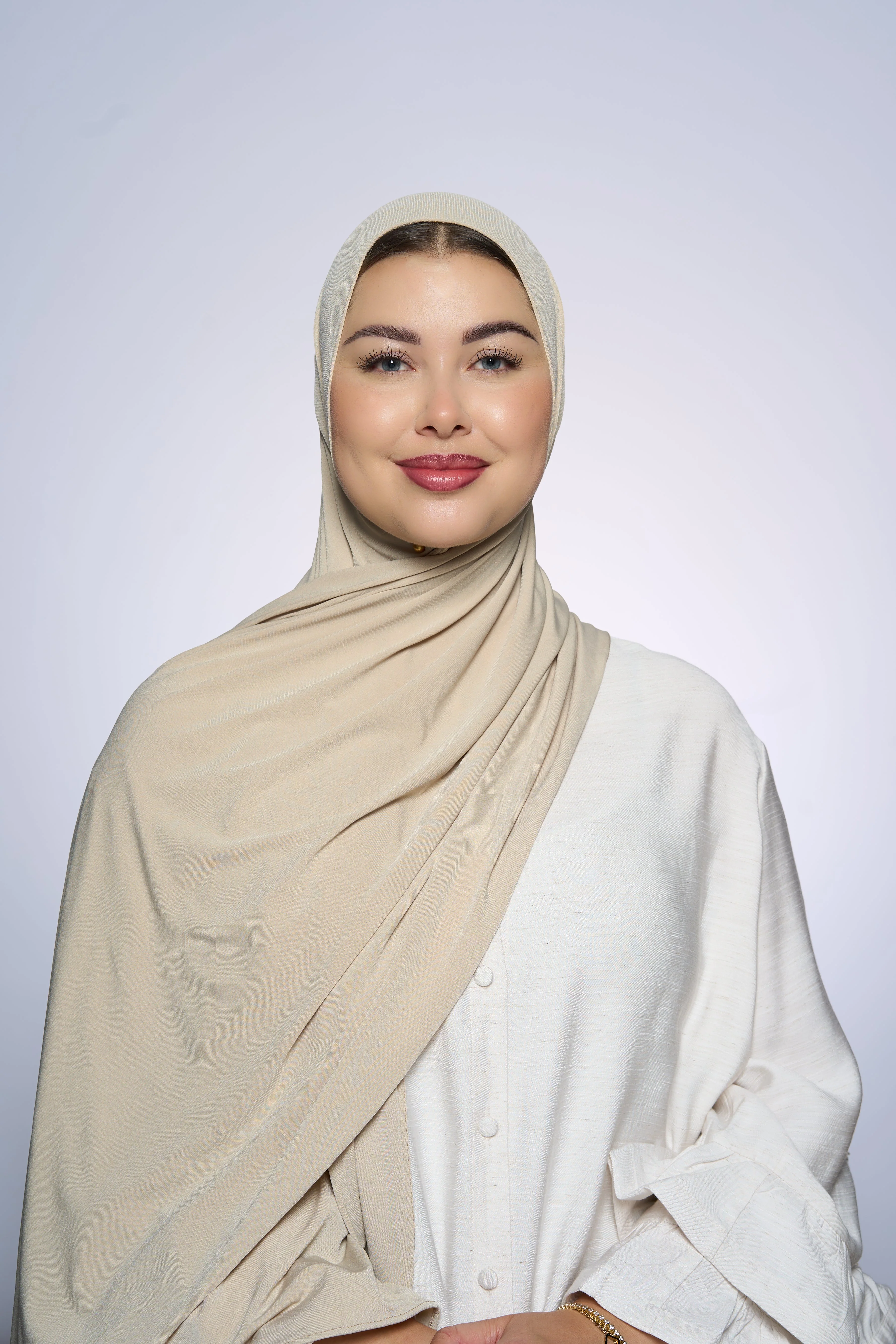 Premium Jersey Hijab Fin -  Ecru - Image 2