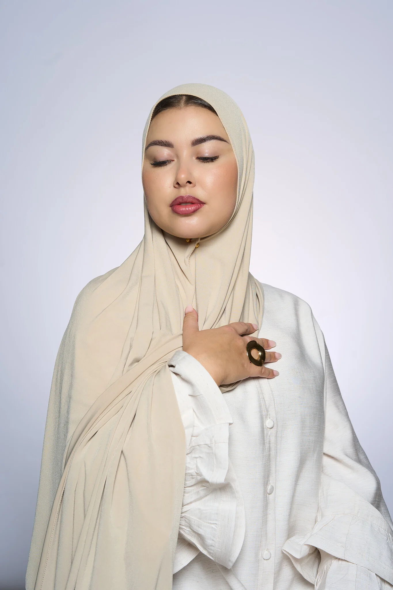 Premium Jersey Hijab Fin -  Ecru - Image 2