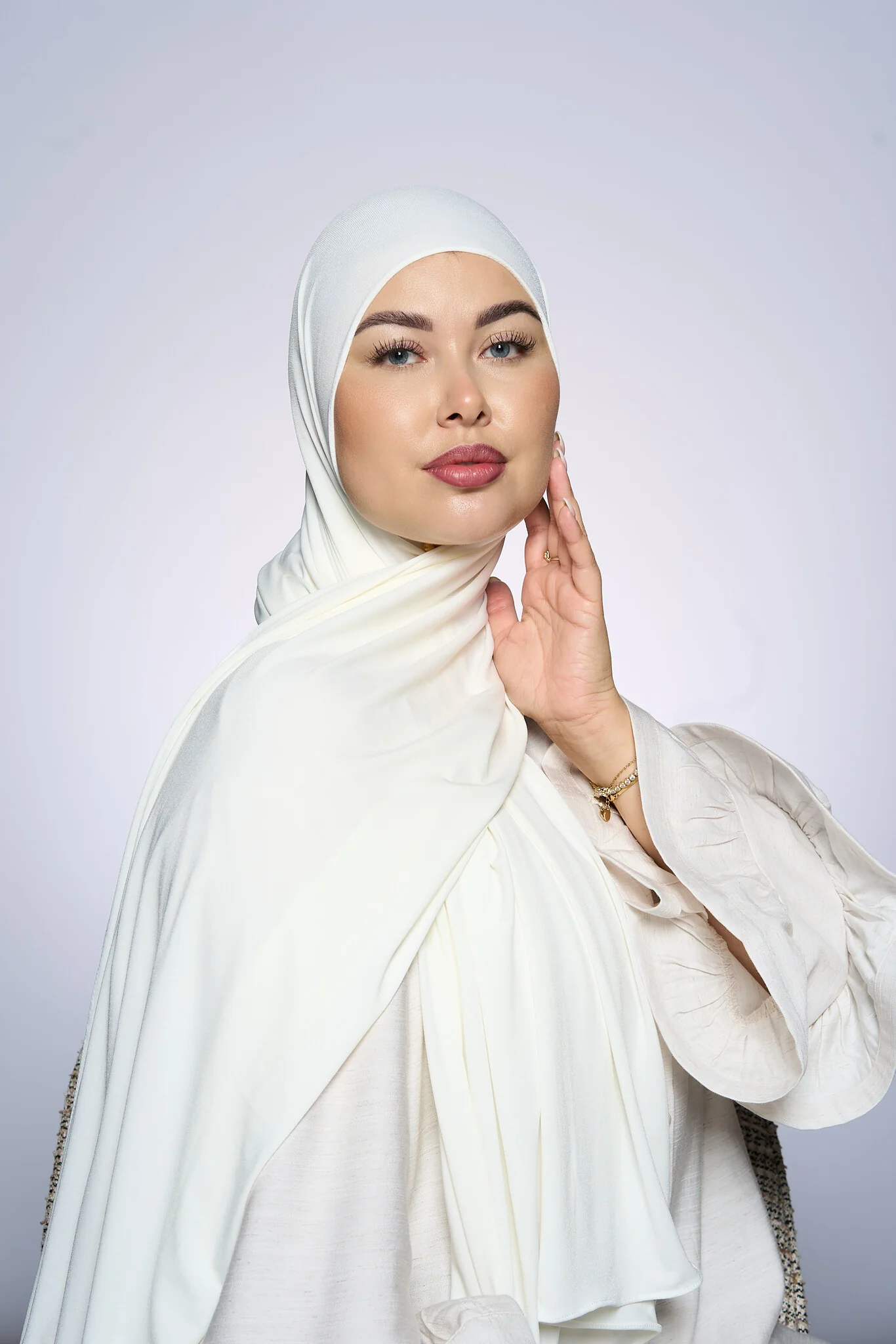 Premium Jersey Hijab Fin -  Ivory - Image 2