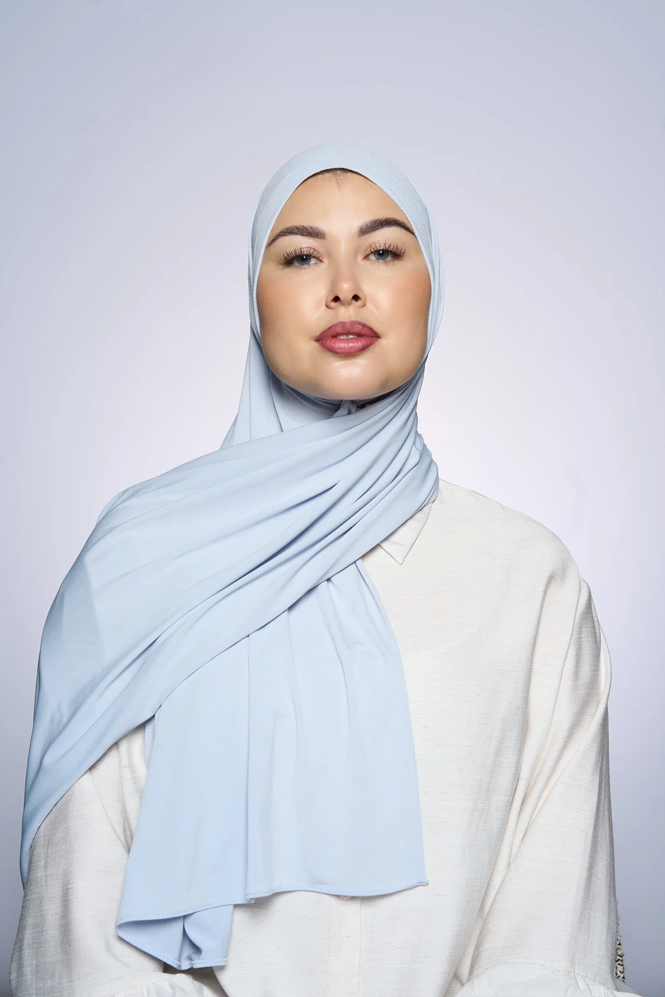 Premium Jersey Hijab Fin -   Light Silver - Image 3