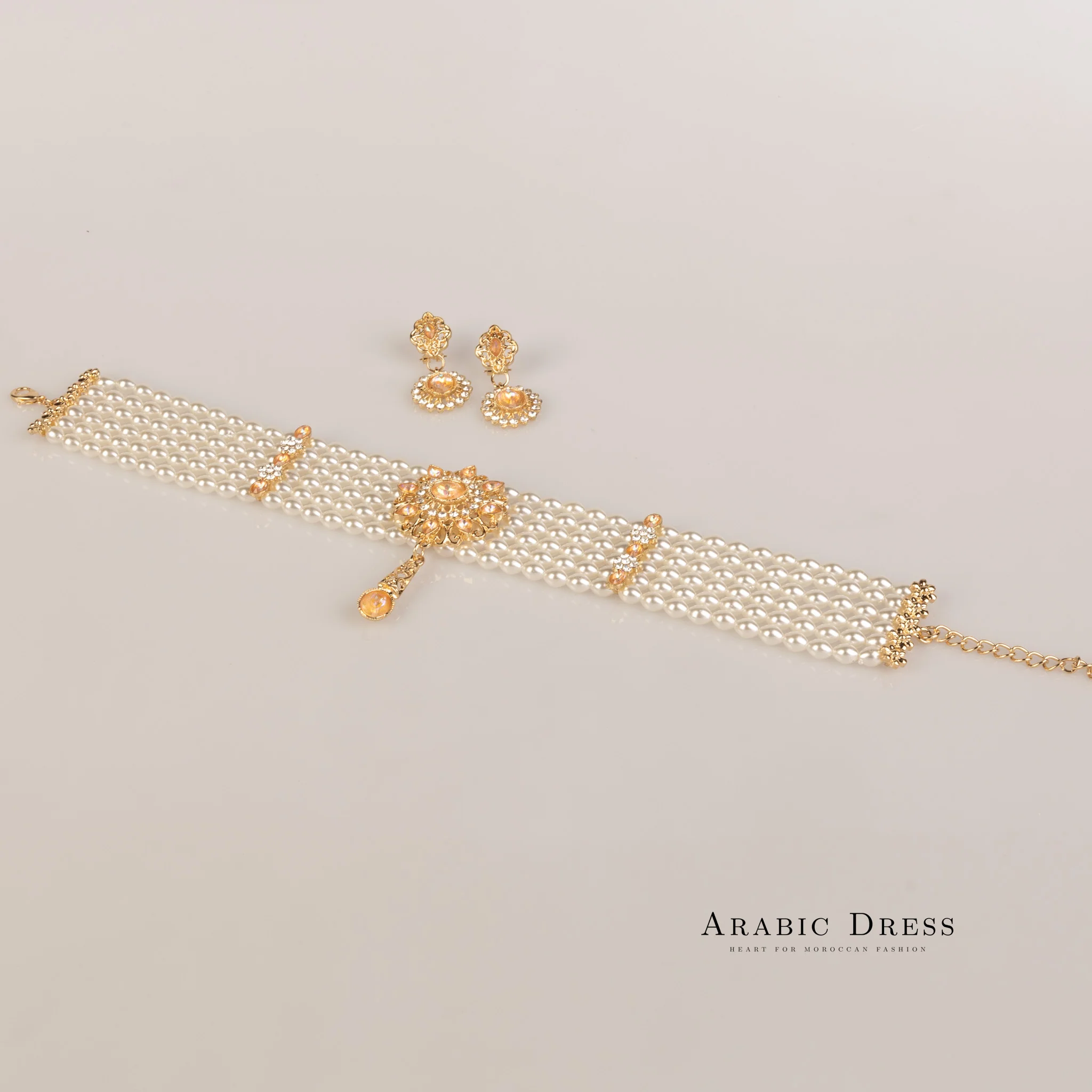Sisi pearl  salmon necklace set - Image 3